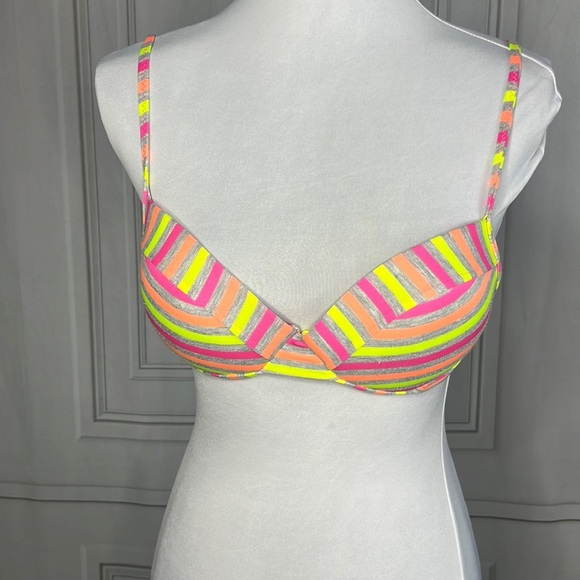 Neon swim top🖤 - Picture 2 of 6